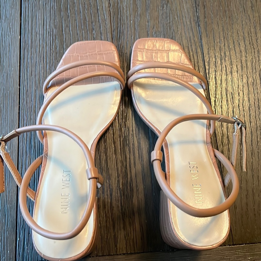 Nine West chunk Heel Strappy Sandal 7 1/2